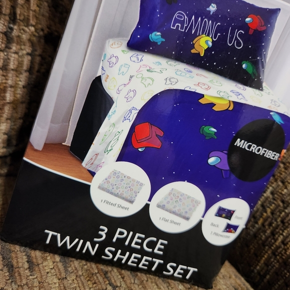 Innersloth Among Us Twin Bed Sheet Set 3pc - Picture 8 of 8